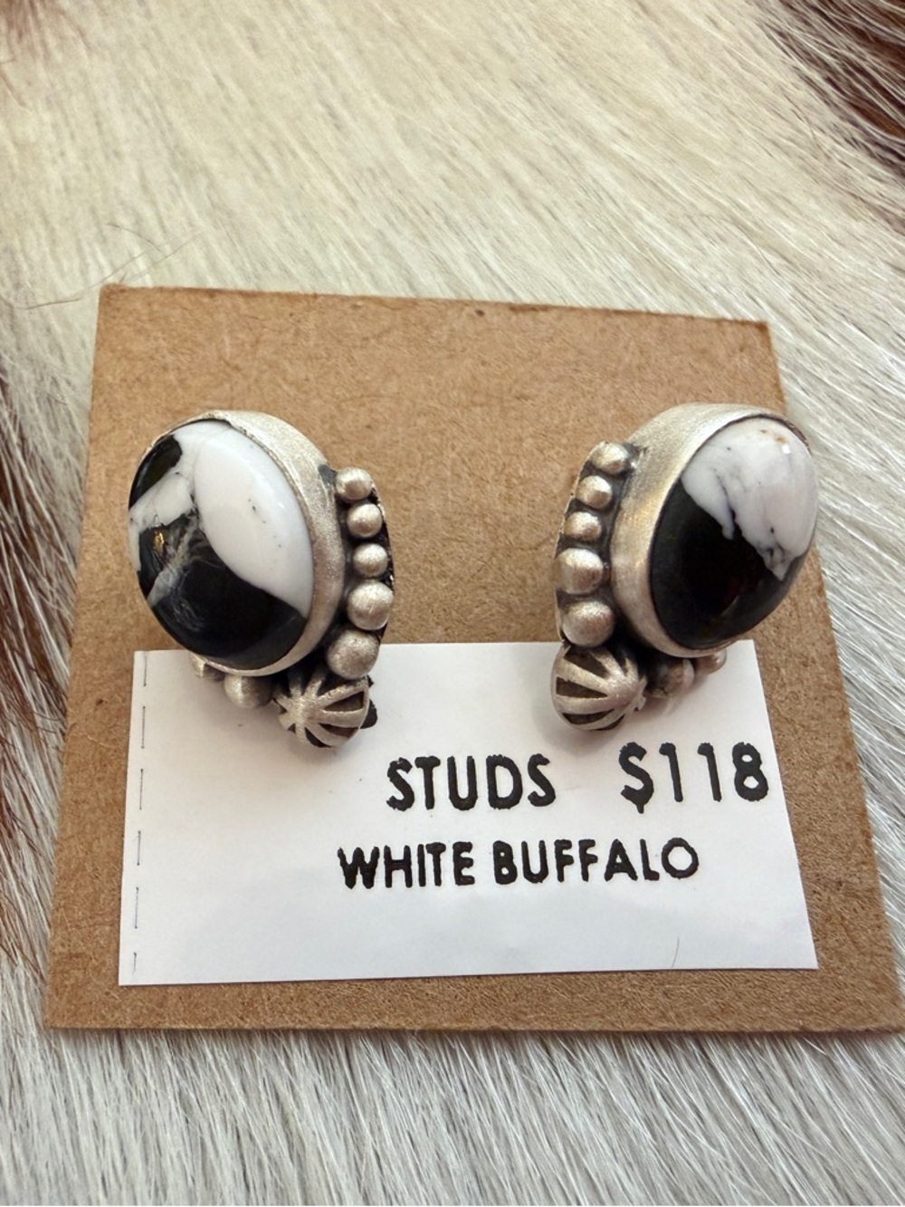 ❤️ White Buffalo Round Stud Earrings Matte Sterling 925 Navajo Style Southwest - Picture 3 of 11